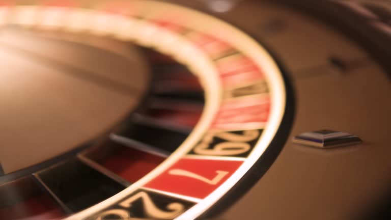 Examining Distinct Game Features Within Online Casino Singapore